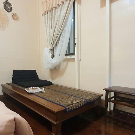 KINN Stay50 Bangkok Bagian luar foto
