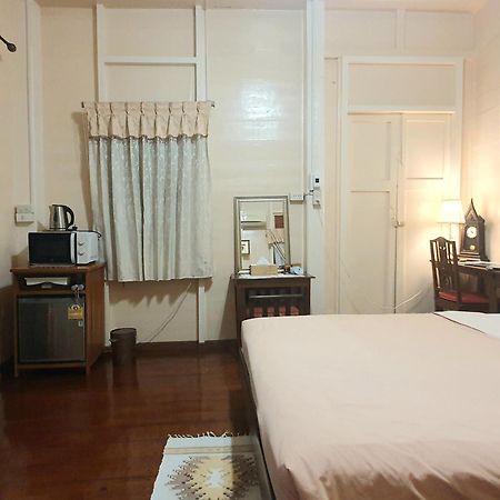 KINN Stay50 Bangkok Bagian luar foto