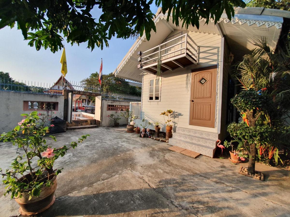 KINN Stay50 Bangkok Bagian luar foto
