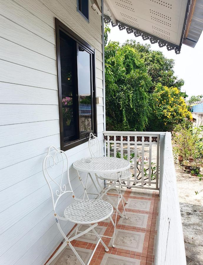 KINN Stay50 Bangkok Bagian luar foto