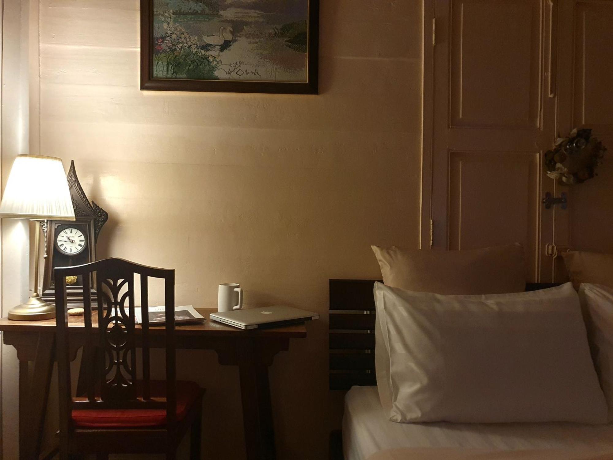 KINN Stay50 Bangkok Bagian luar foto
