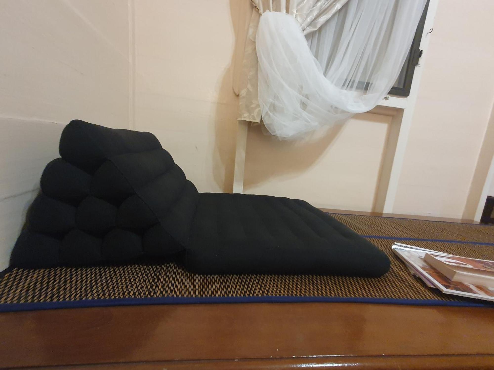 KINN Stay50 Bangkok Bagian luar foto