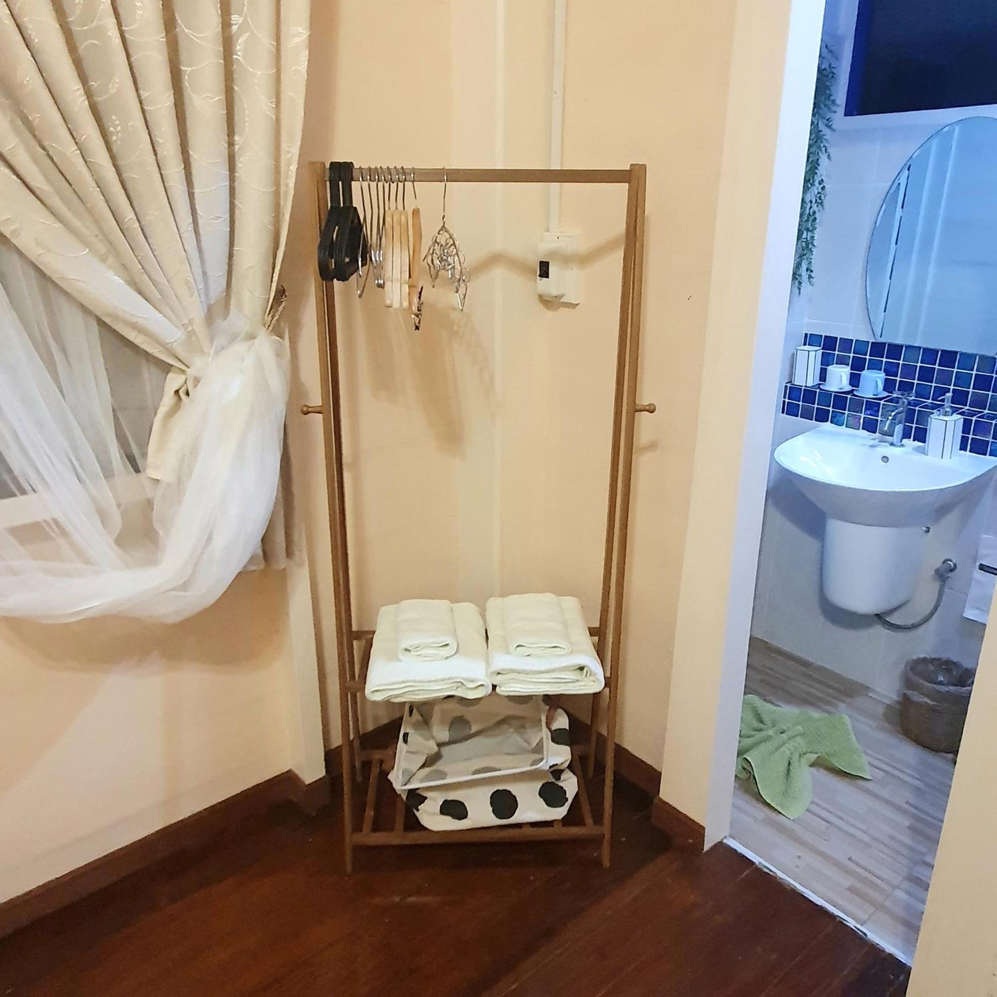 KINN Stay50 Bangkok Bagian luar foto